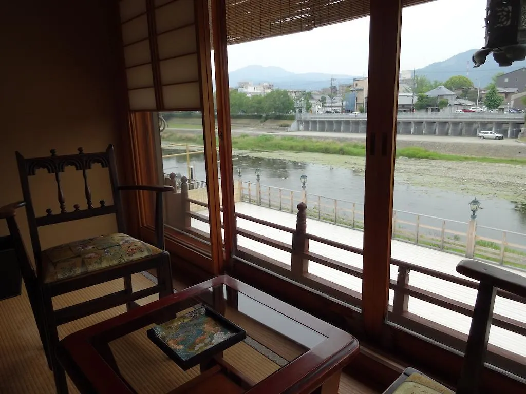 Ikumatsu Hotel Kyoto Ryokan